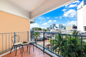 Esplanade Escapade - Modern Living & Resort Ease Darwin